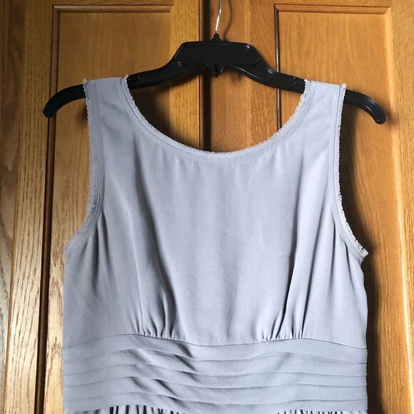 BCBGMAXAZRIA Rhea Sleeveless Chiffon Pleated Peplum Mini Dress Opal Grey - 8 - Picture 3 of 14